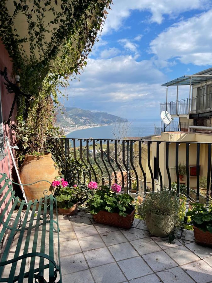 Ferienwohnung Old Memories House Taormina Exterior foto