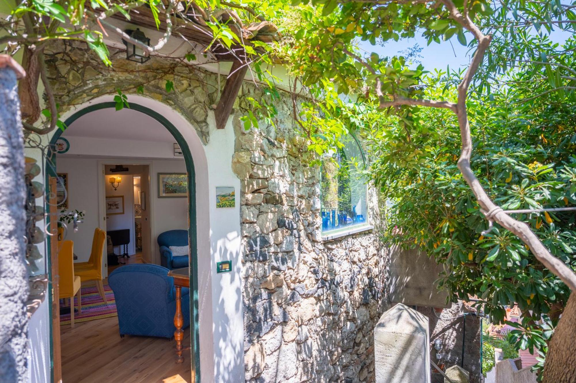 Ferienwohnung Old Memories House Taormina Exterior foto
